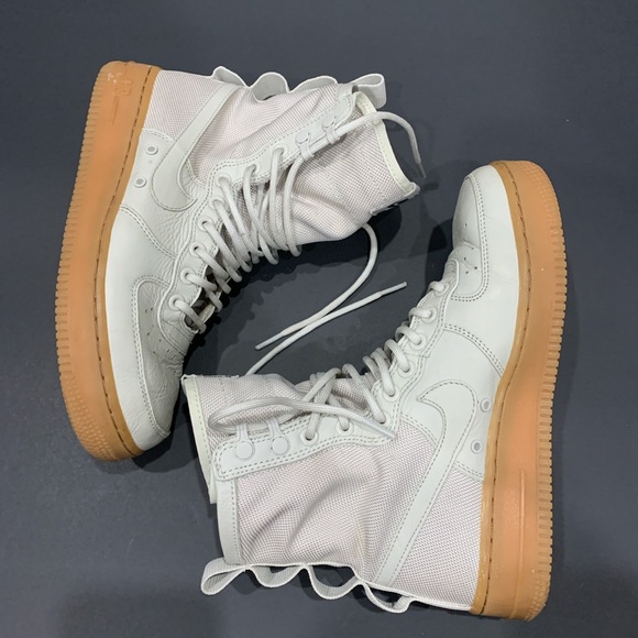 AF1 women lightbone